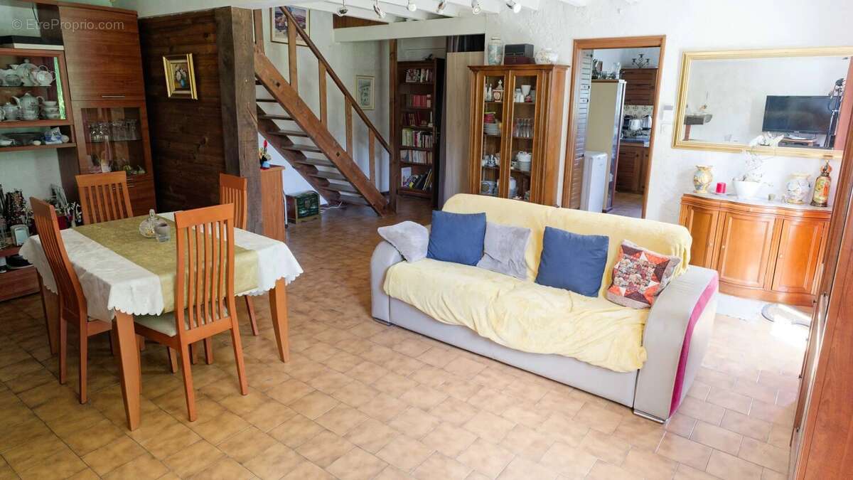 Maison à LES BORDES-SUR-ARIZE