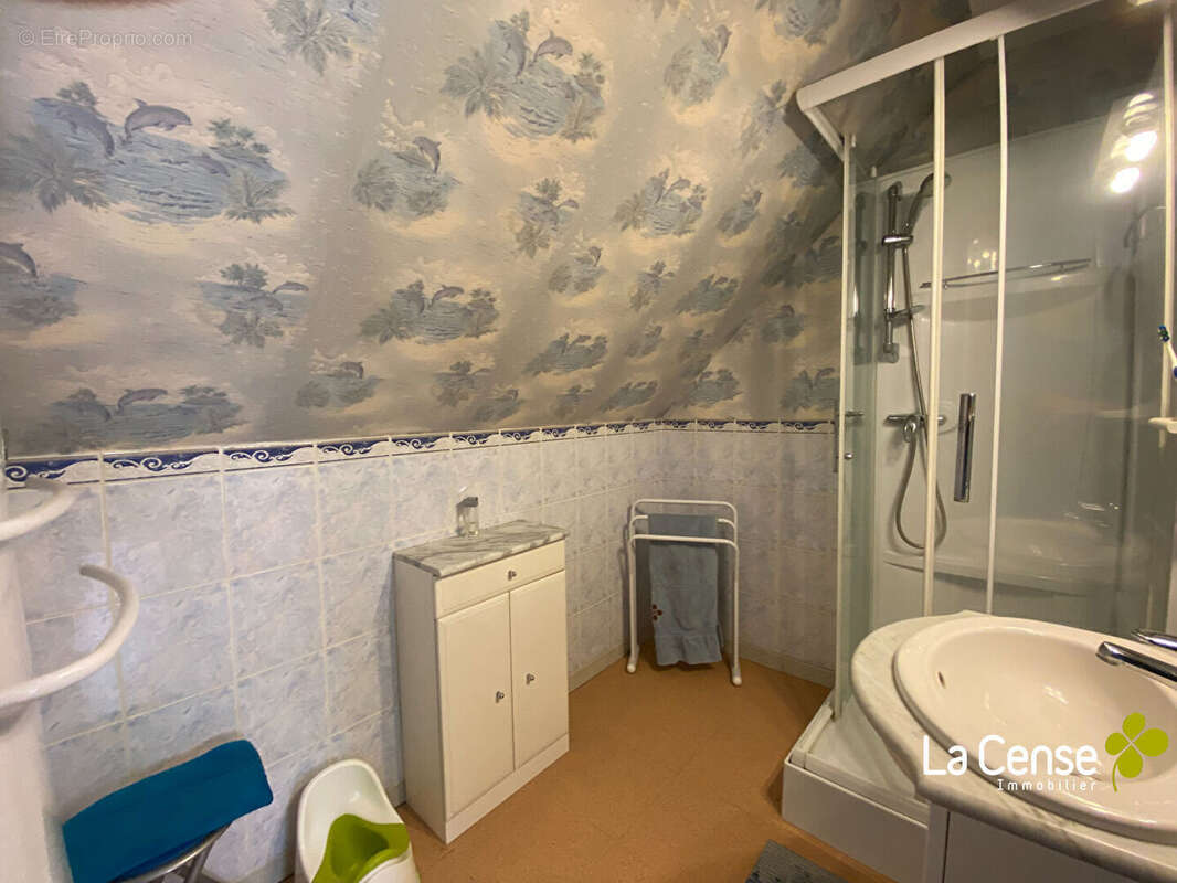 Maison à PERONNE-EN-MELANTOIS
