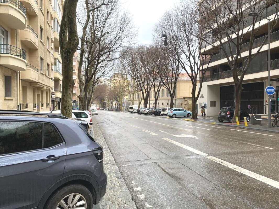 Appartement à MARSEILLE-7E