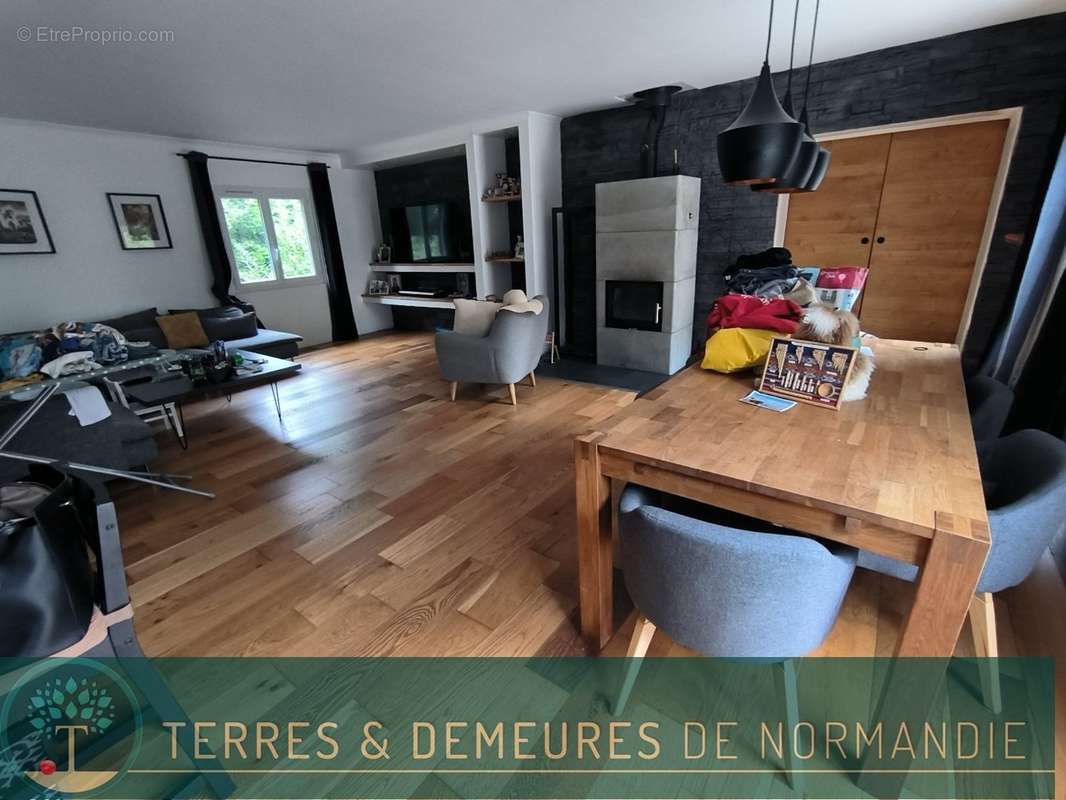 Maison à PONT-L'EVEQUE