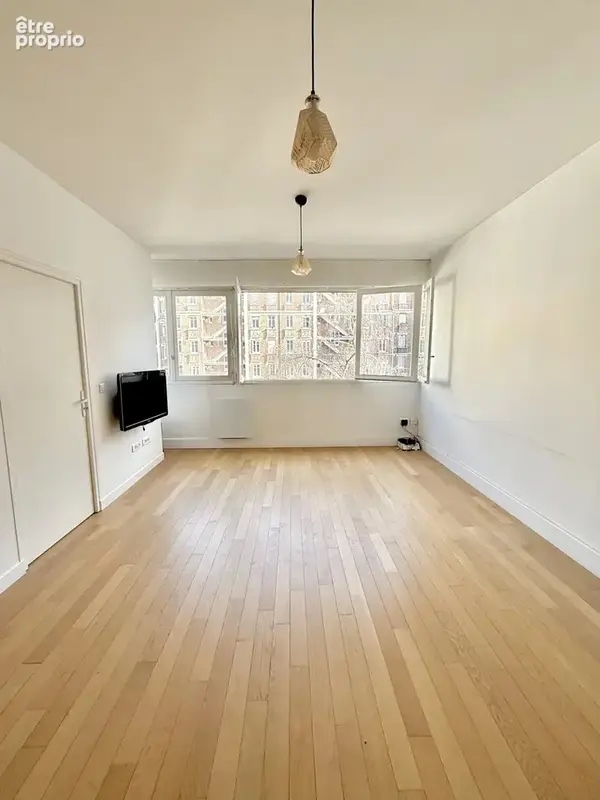 Paris 16e – Mirabeau · 2 pièces de 50 m² au calme absolu, sur cour - photo 2