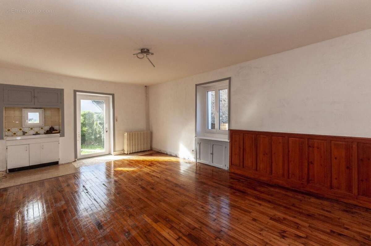 Maison à NONTRON
