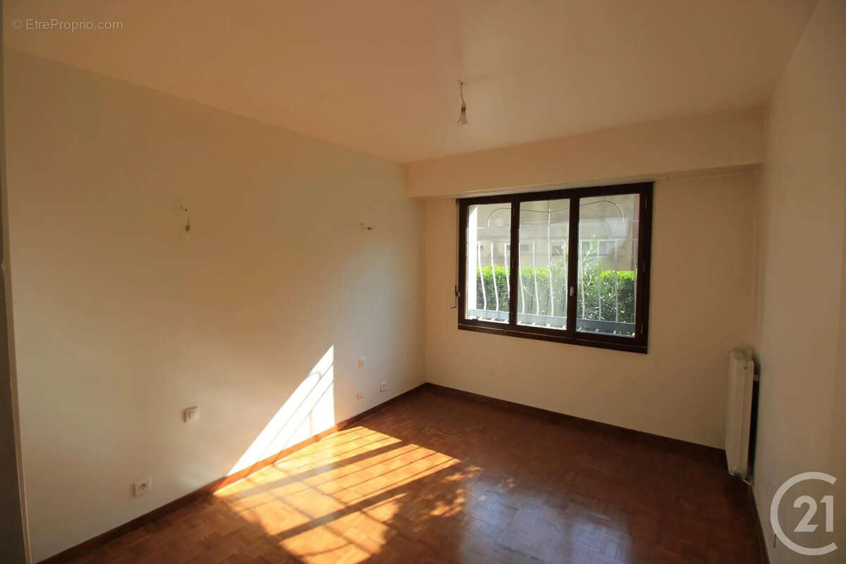 Appartement 44 m² à Marseille-4e  - photo 5