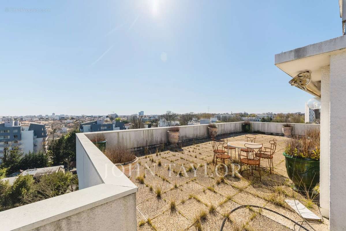 Appartement à LE BOUSCAT
