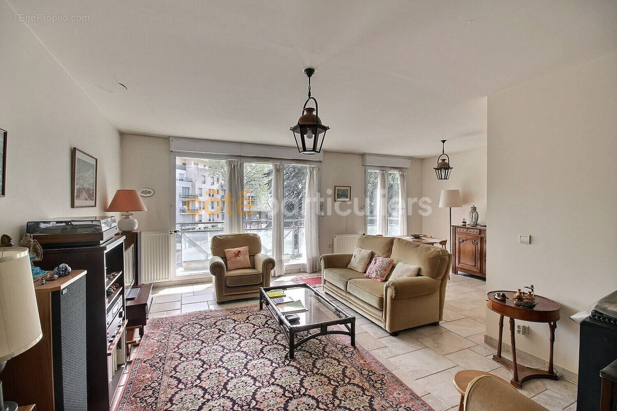 Appartement à CHATILLON