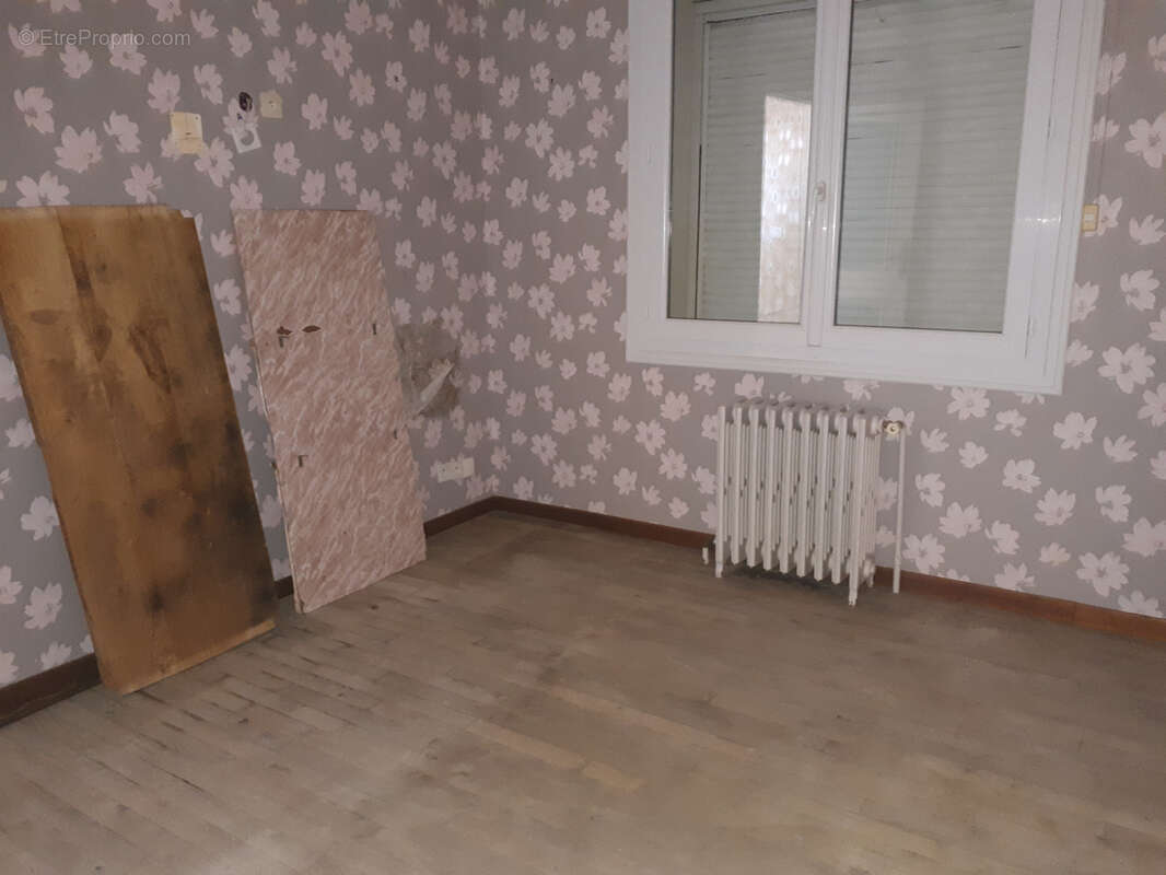 Agréable maison sur sous avec joli jardin clos et arboré avec cabanon - photo 12