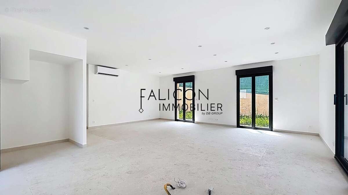 Maison à TOURRETTE-LEVENS