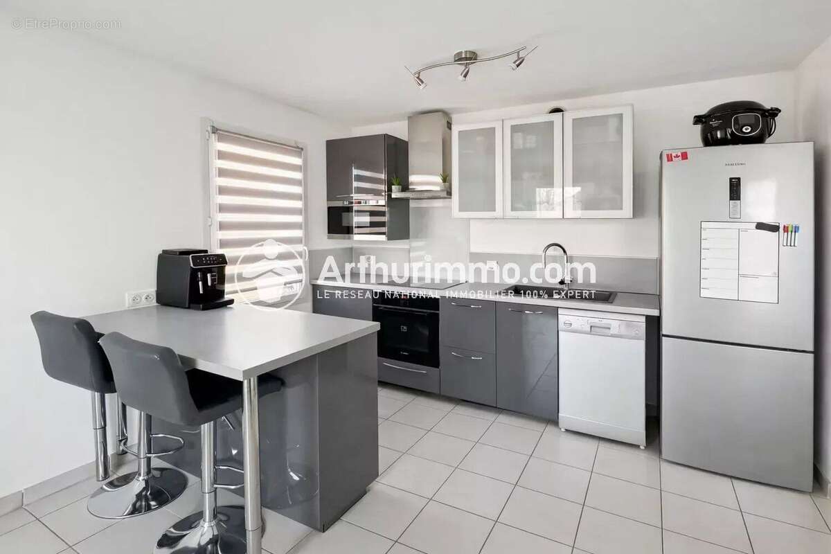 Appartement à SAINT-PIERRE-DU-PERRAY