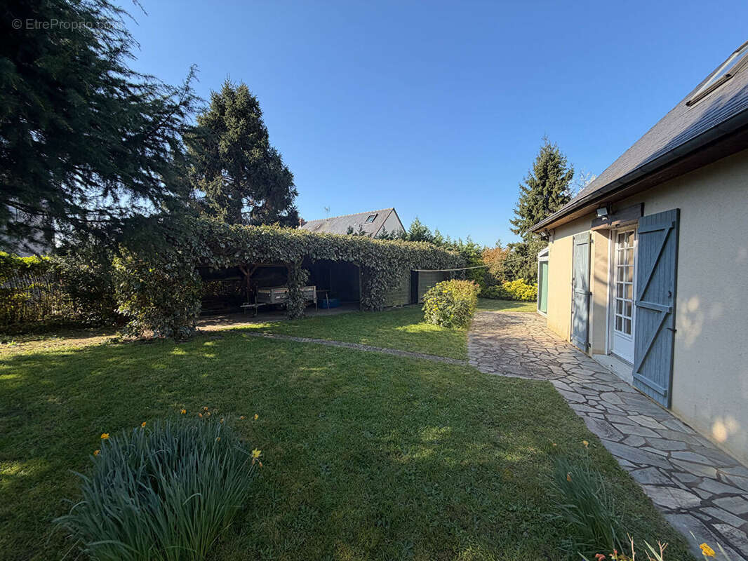 Maison à SAINT-BERTHEVIN