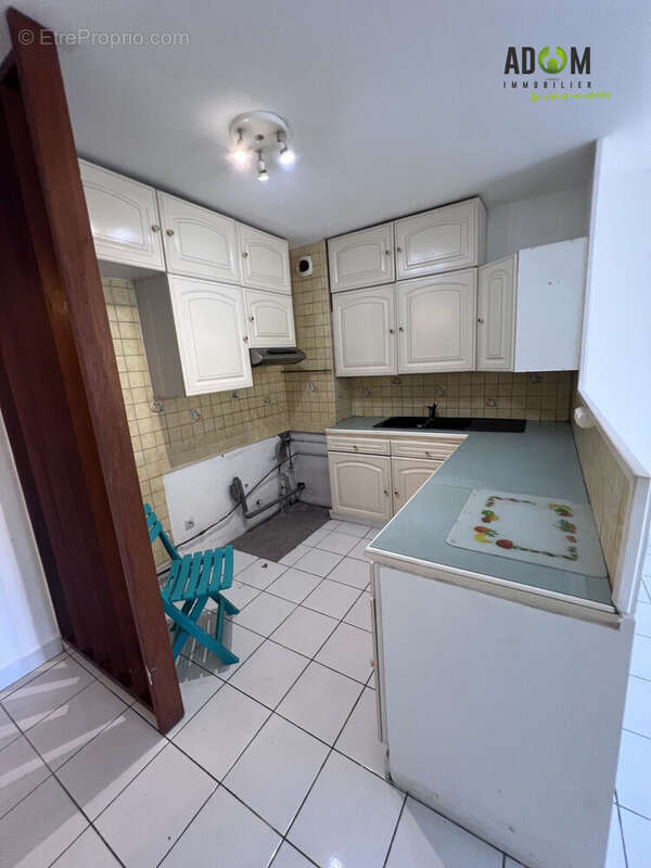 Cuisine - Appartement à SAINT-DENIS