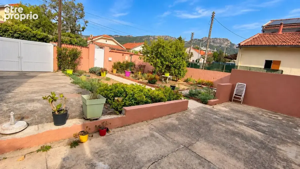 A vendre TOULON OUEST  maison de plain-pied de type 4 de 64 m² sur 304 m² de terrain - photo 5