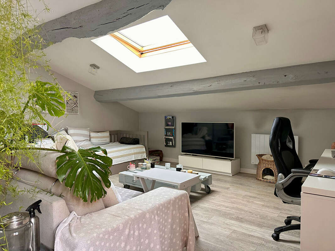 Maison à POUILLY-LE-MONIAL