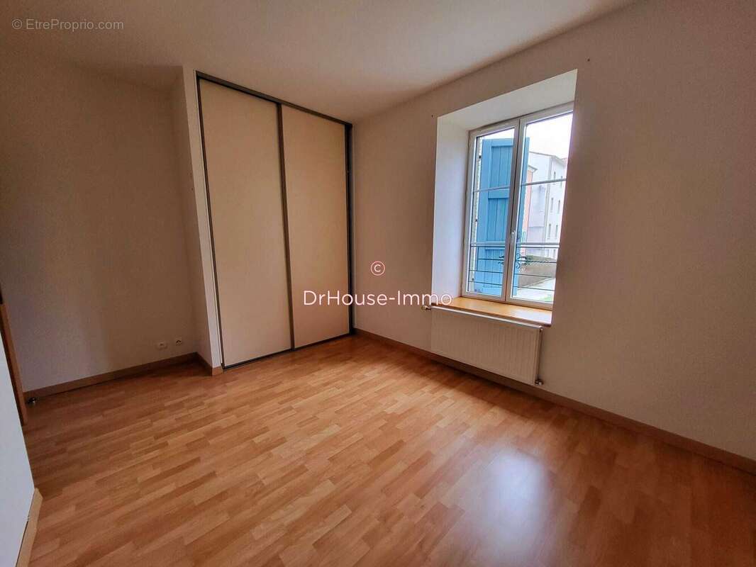 Appartement à ESPALY-SAINT-MARCEL