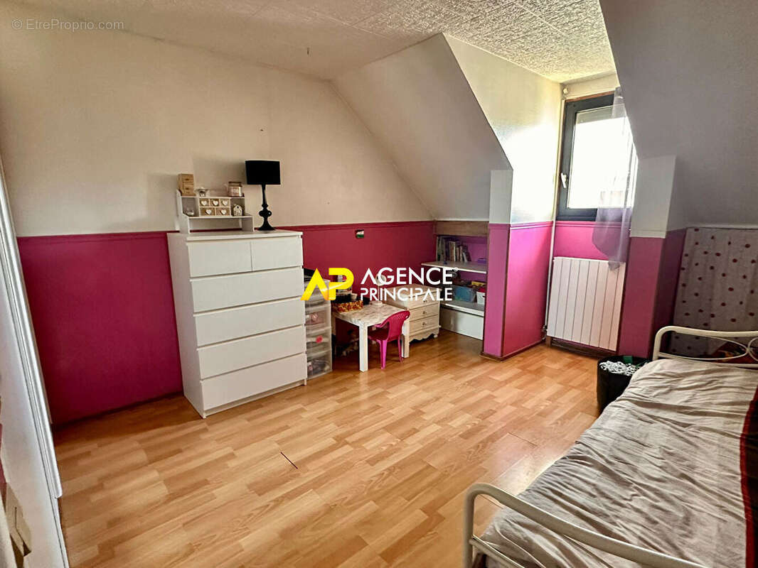 Sartrouville - Union - Maison 6 pièces 145 m2 avec garage - photo 9