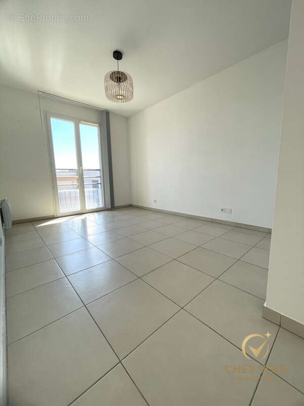 CHAMBRE 1 - Appartement à FREJUS