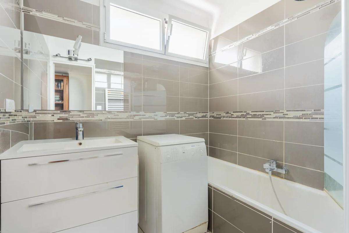 Appartement à SAINT-MAUR-DES-FOSSES