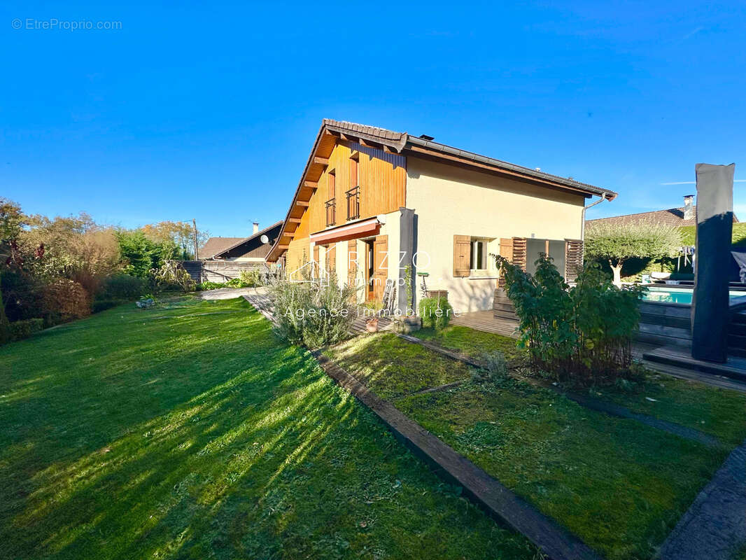 Maison à RUMILLY