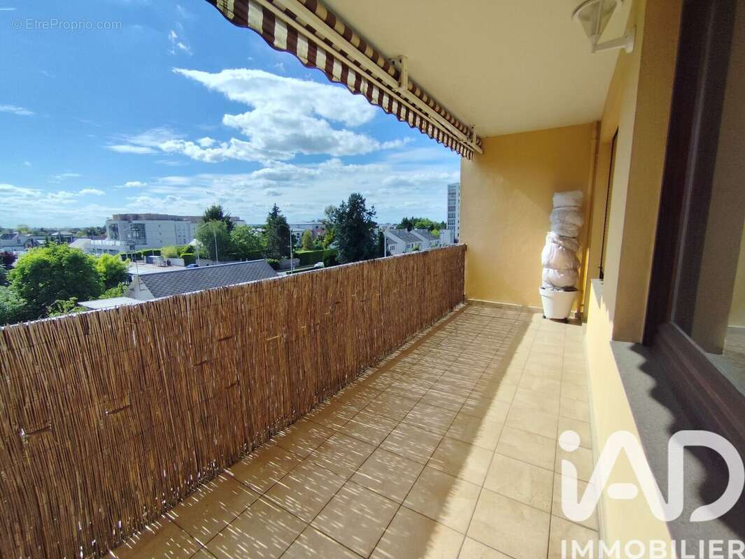 Photo 5 - Appartement à LA CHAPELLE-SAINT-MESMIN