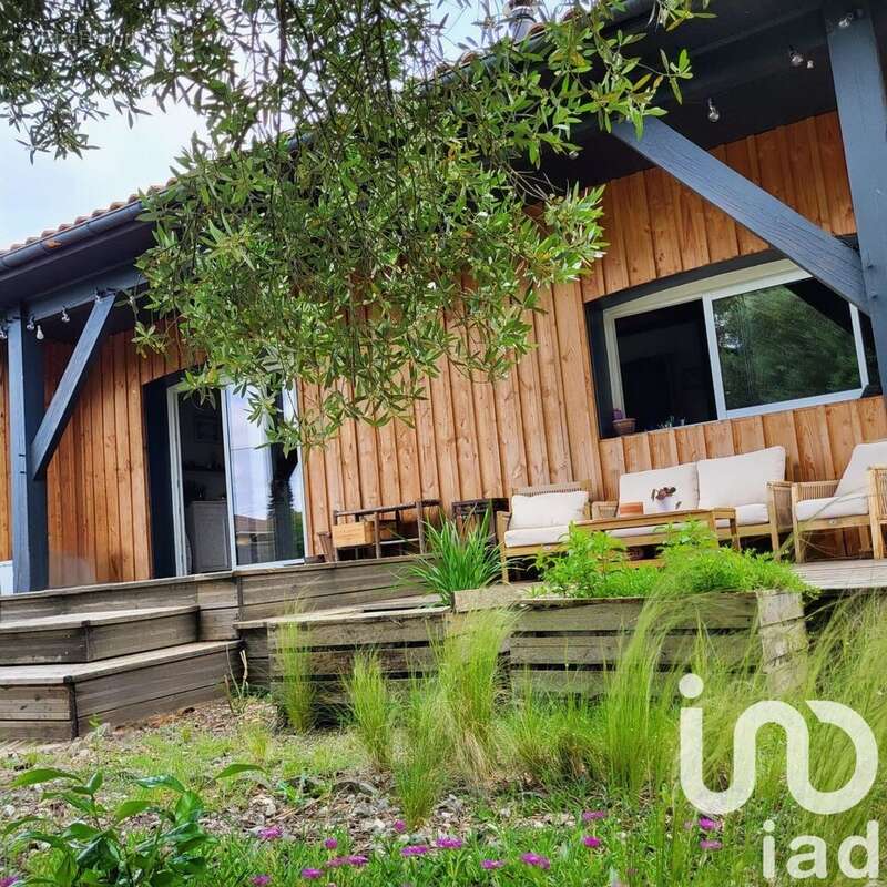 Photo 2 - Maison à LESPERON