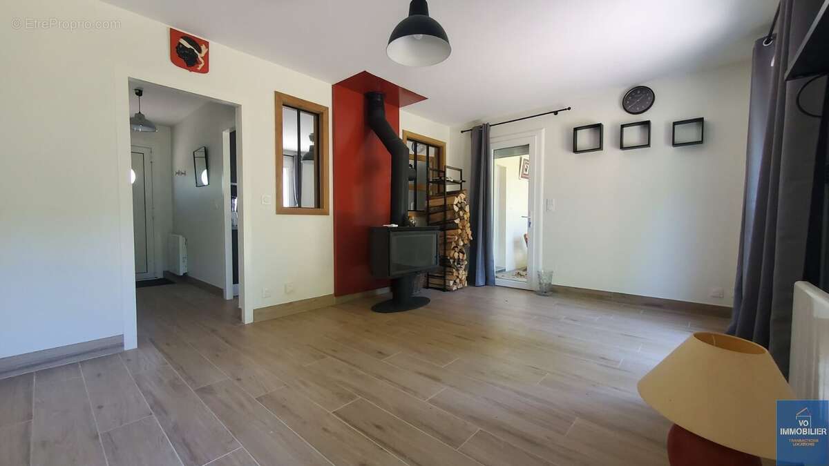 Maison T6 de 123 m2 rénovée en 2024 - parcelle de 660 m2 - photo 6