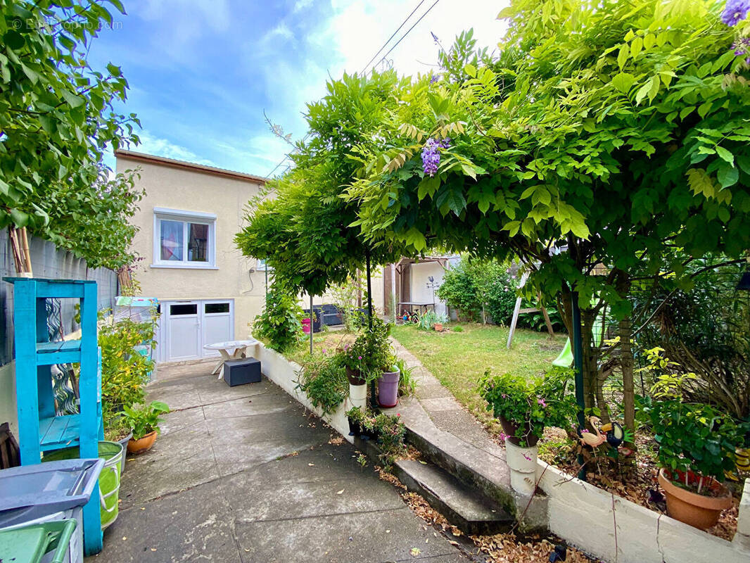 Maison à SARTROUVILLE