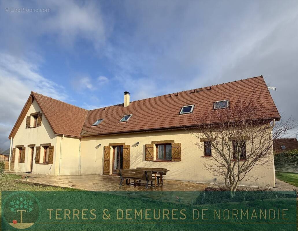 Maison à LIEUREY