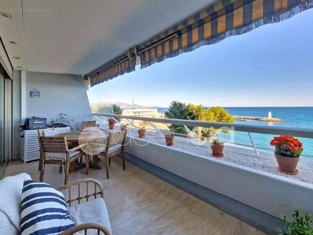 Appartement à VILLENEUVE-LOUBET