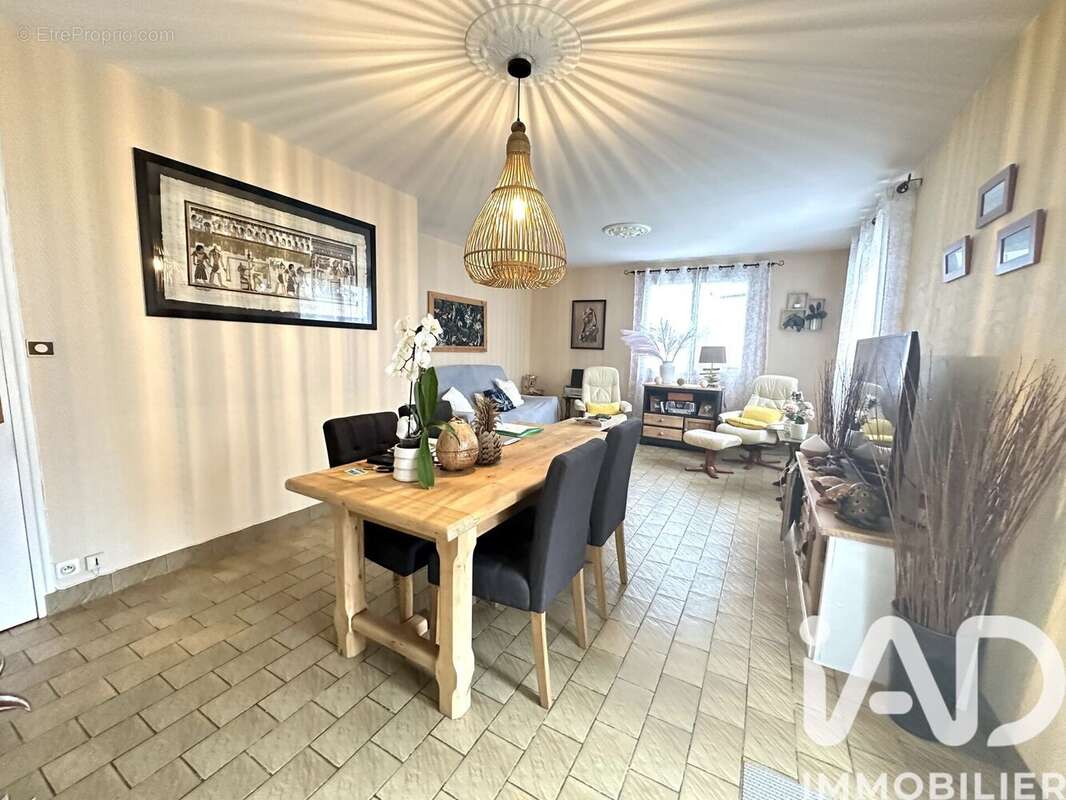 Photo 2 - Maison à CHEMERE