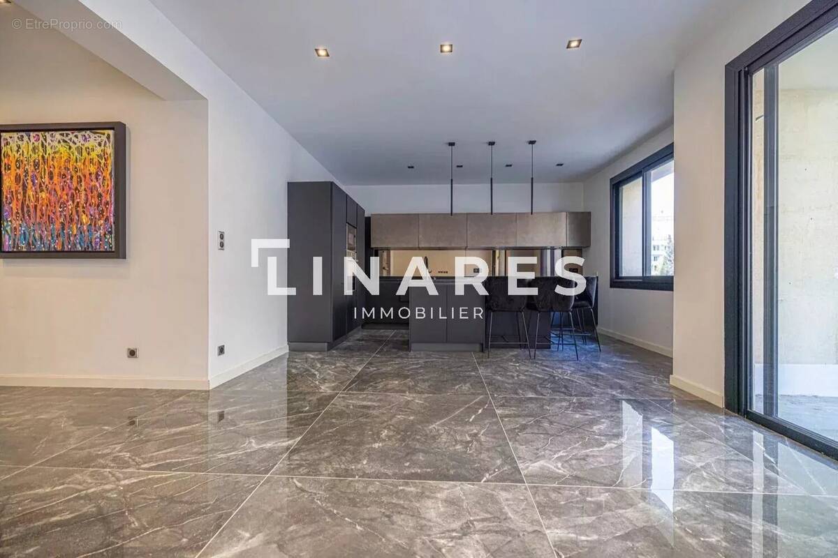 Appartement à MARSEILLE-8E