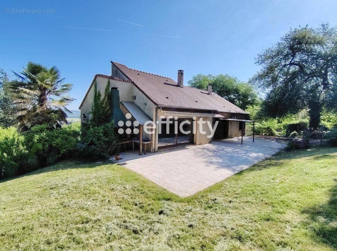 Maison à MEZIERES-SUR-SEINE