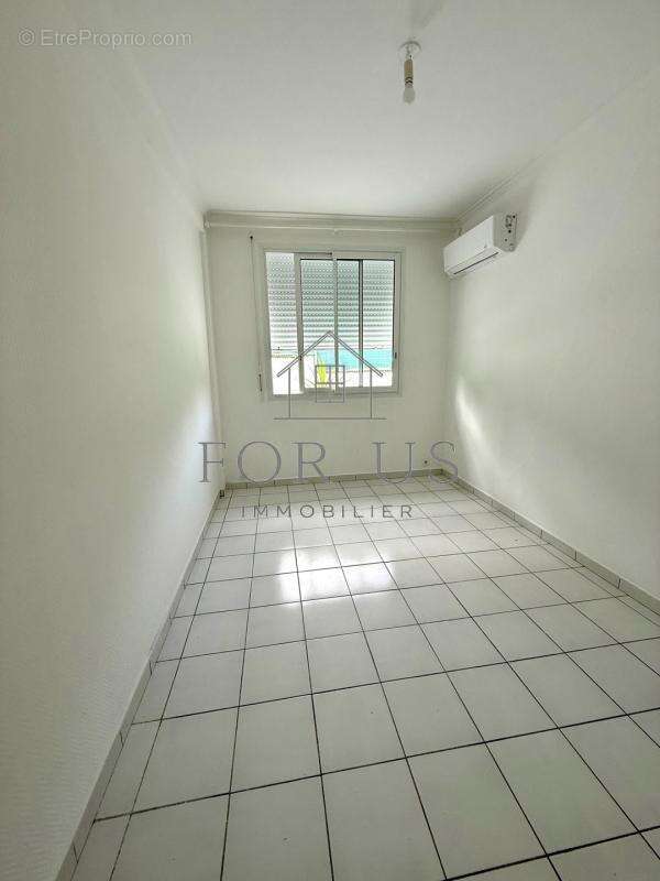 À vendre – exclusivité – maison t5 à sainte-anne (97180) - photo 10