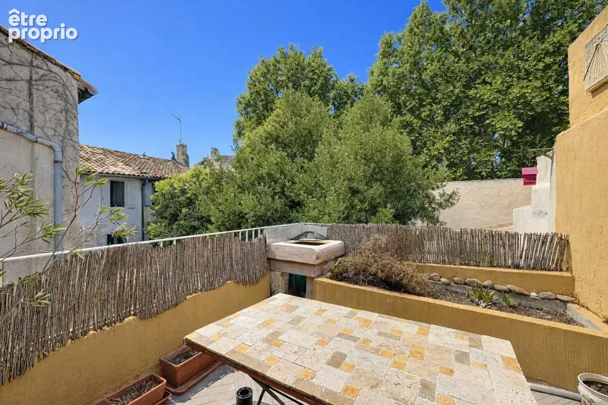 Avignon Intra-muros. Maison de ville 6 pièces 123m² garage - photo 4