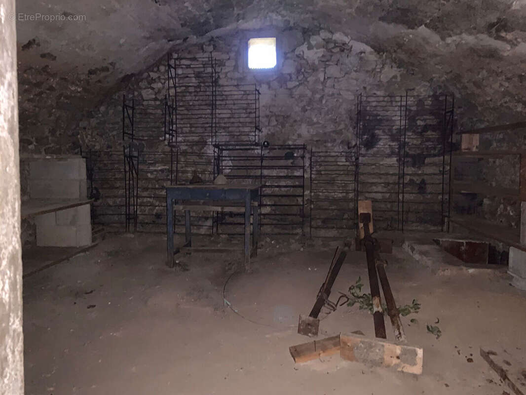 Maison à POURRIERES