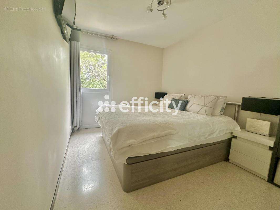 Appartement à VALLAURIS