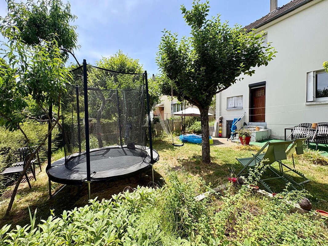Maison Bures Sur Yvette 6 pièce(s) 89.89 m2 5 chambres - photo 4