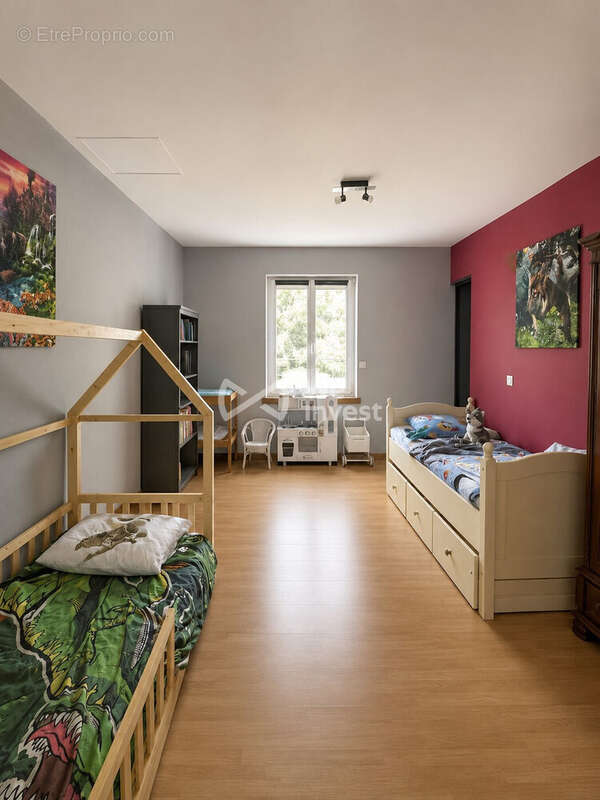 Maison 104 m² à Saint-Julien-Des-Landes  - photo 5
