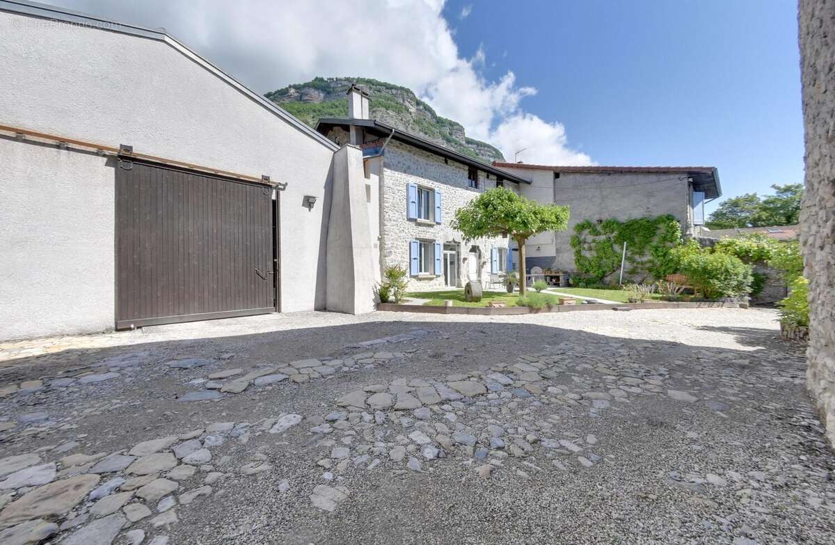 Maison à BERNIN