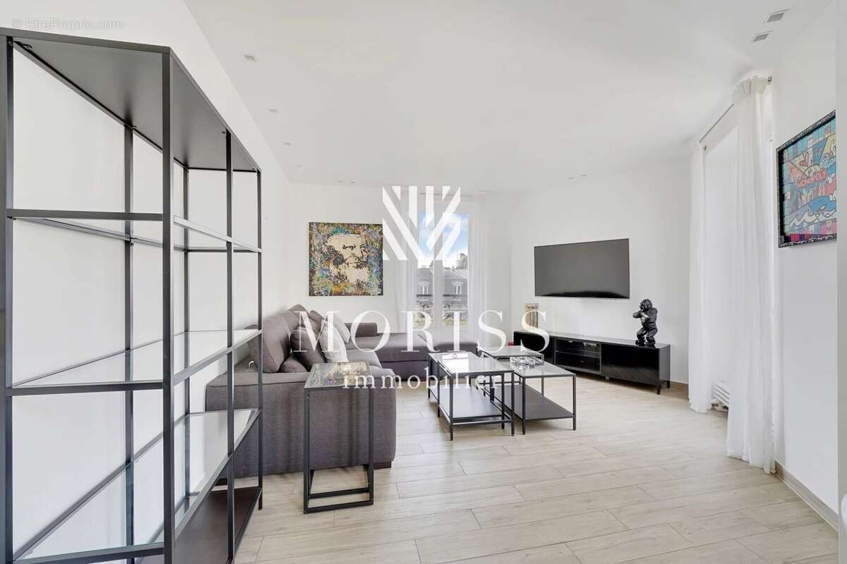 Appartement à PARIS-17E