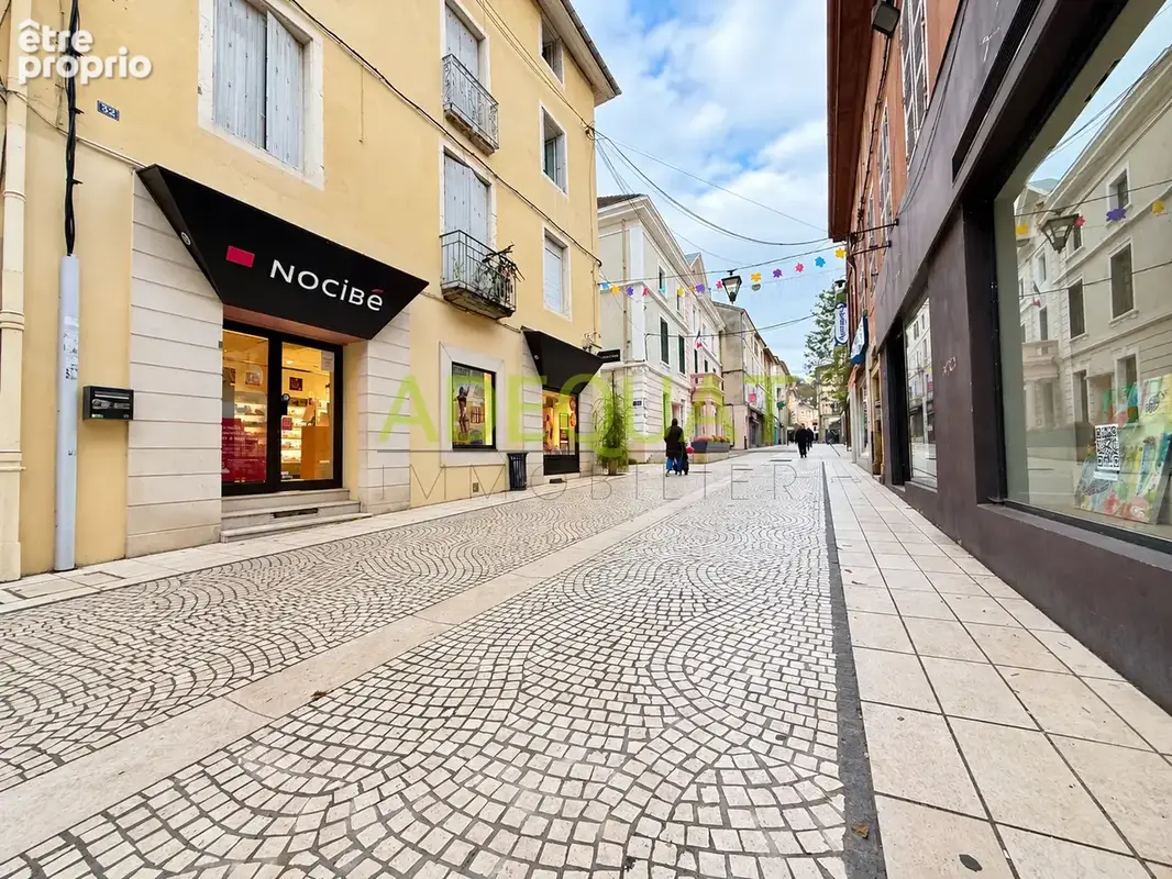 BOURGOIN JALLIEU 'RUE PIETONNE', appartement de type 2 en duplex… - photo 1