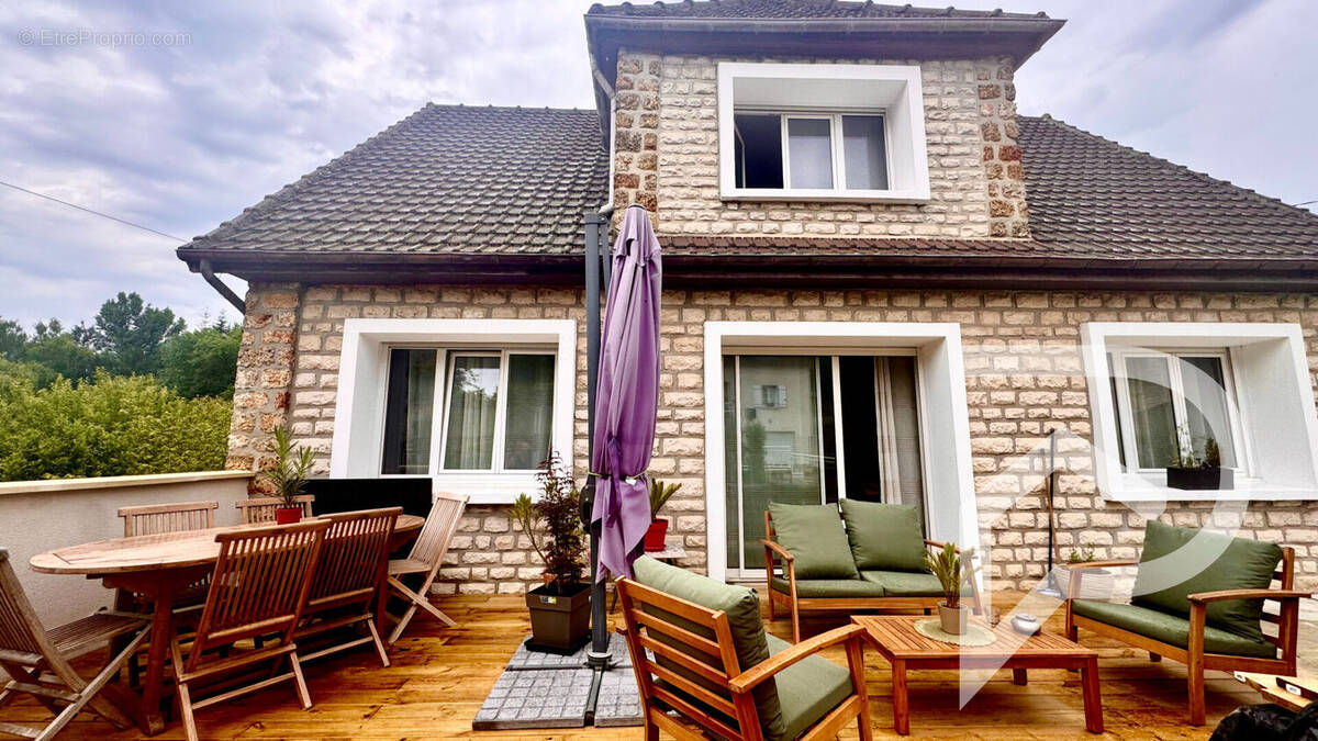 Maison à CREPY-EN-VALOIS