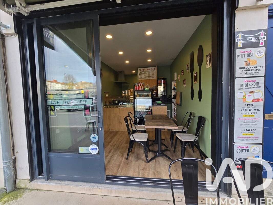 Photo 1 - Commerce à ROCHEFORT