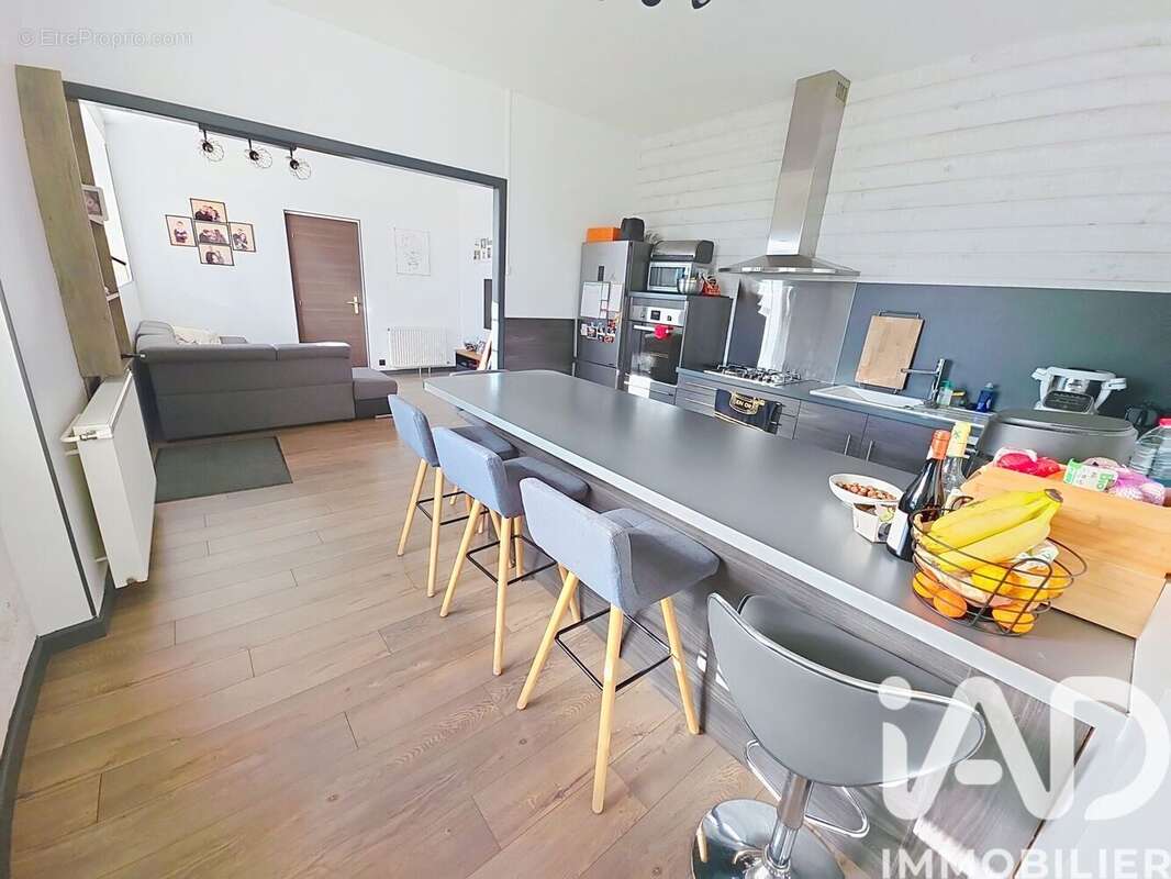 Photo 9 - Maison à MARILLAC-LE-FRANC