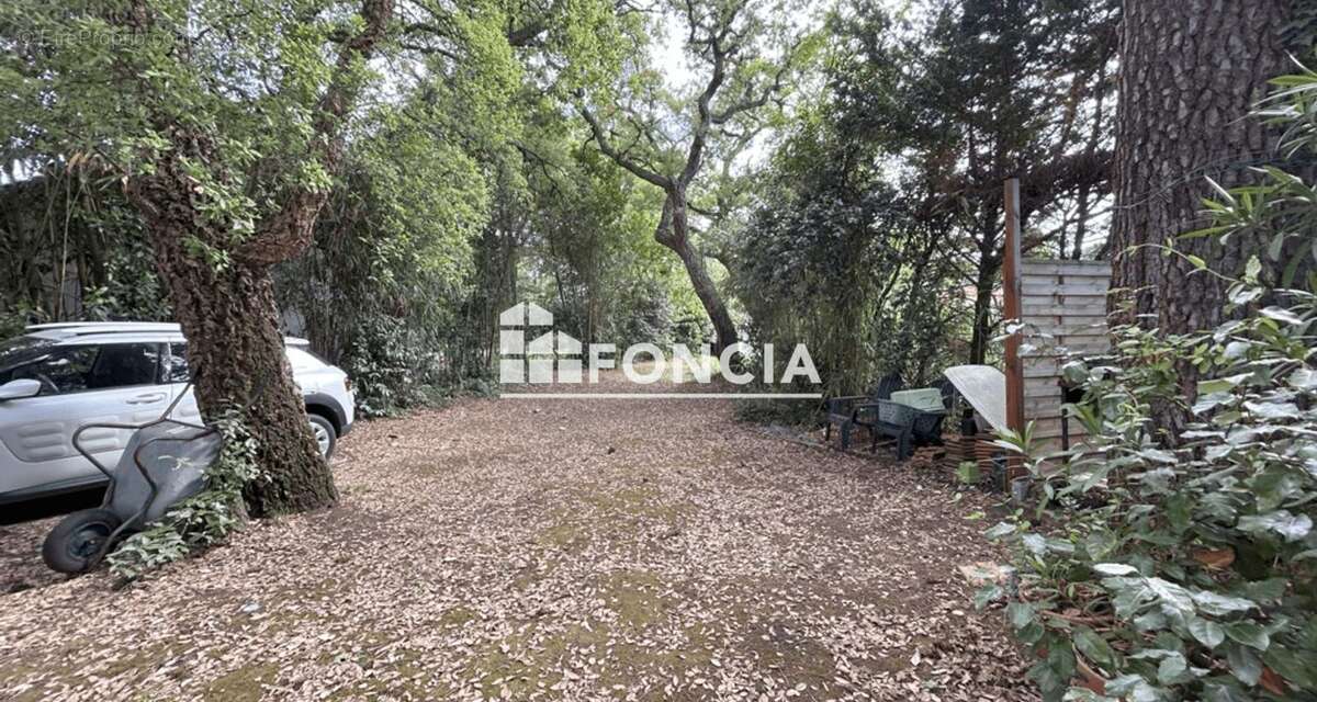 CAPBRETON CENTRE - Maison de caractère "années 40" avec jardin arboré de 618m² - photo 5