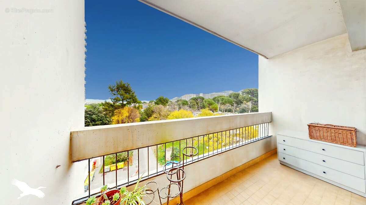 Appartement à MARSEILLE-9E