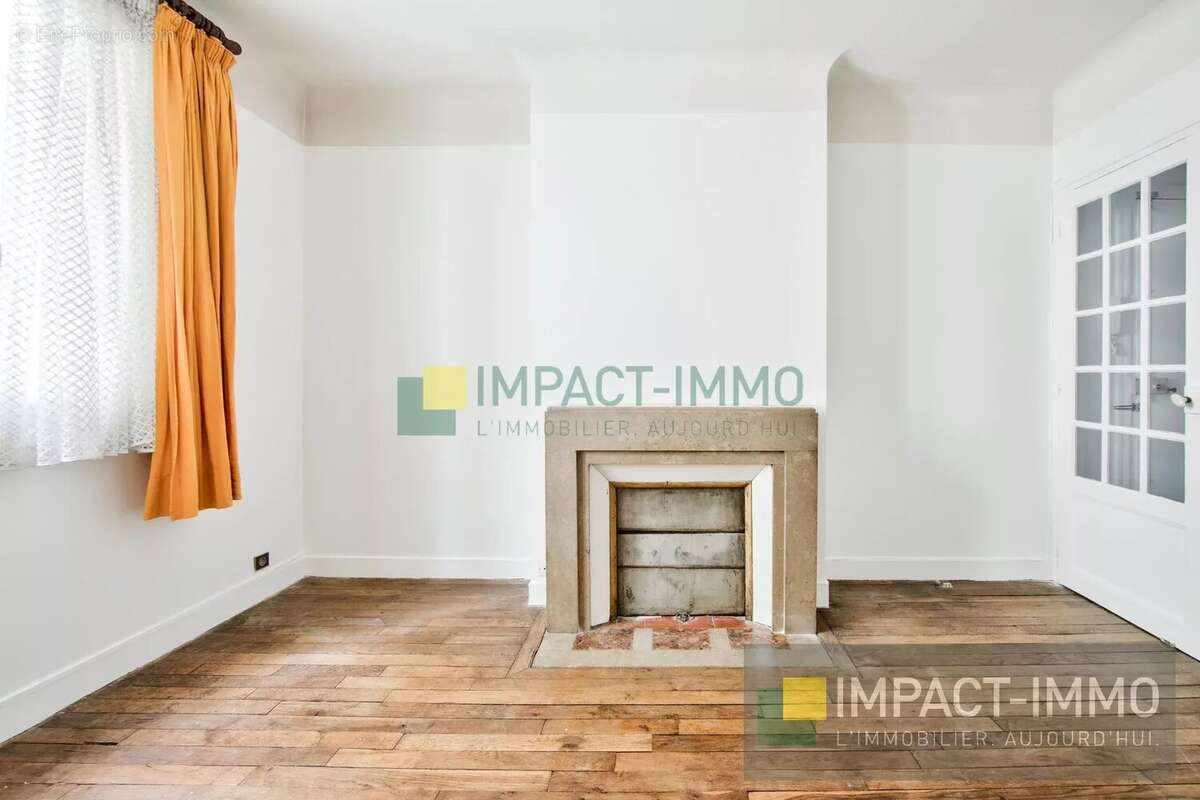 Appartement à COURBEVOIE