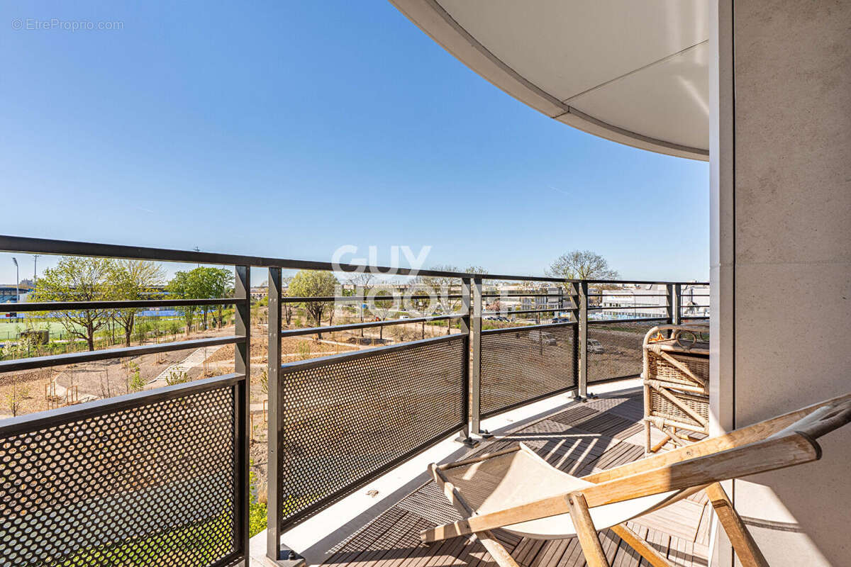 Appartement à COLOMBES