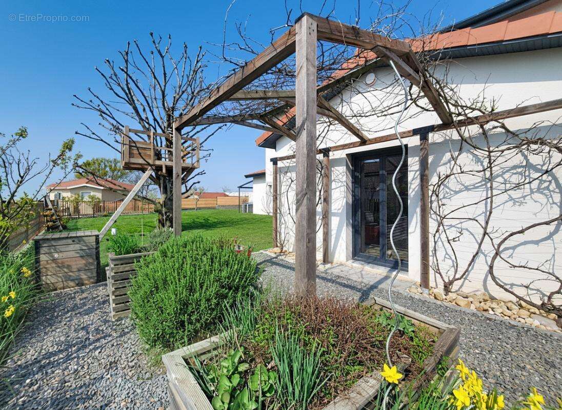 Maison à MIONS