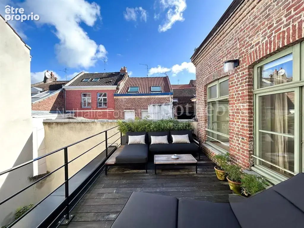 Superbe duplex rénové avec deux terrasses – Place des Archives - photo 3