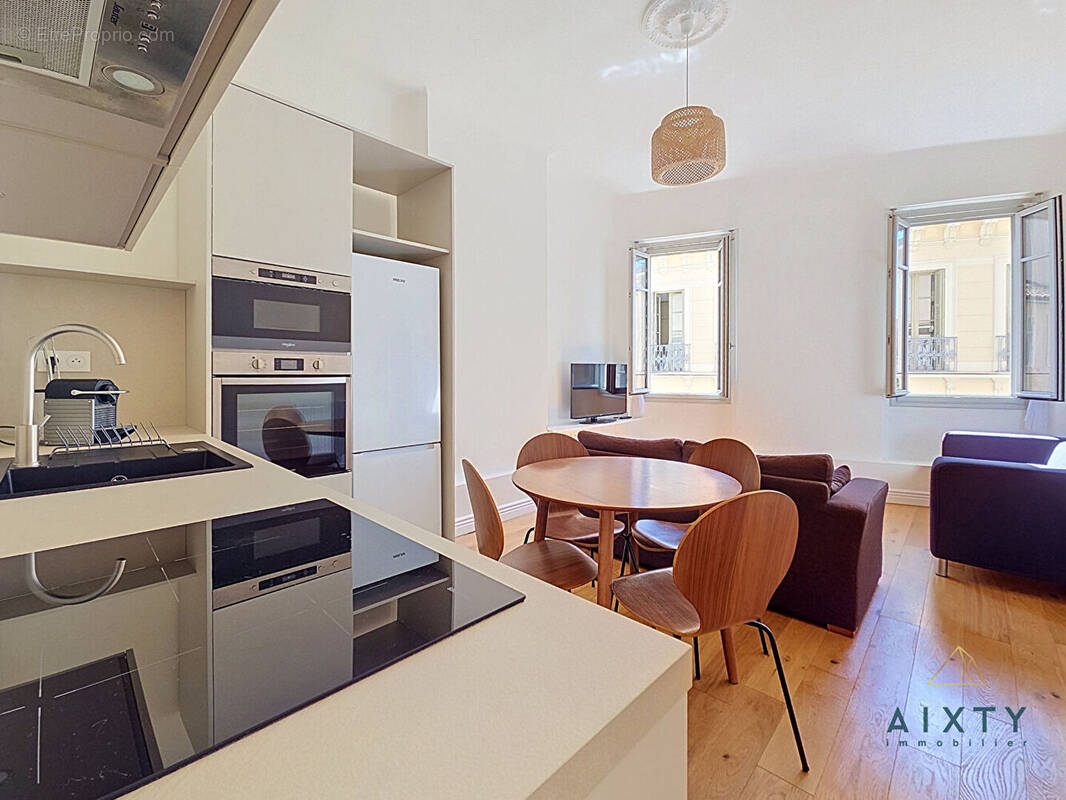Appartement à MARSEILLE-1E