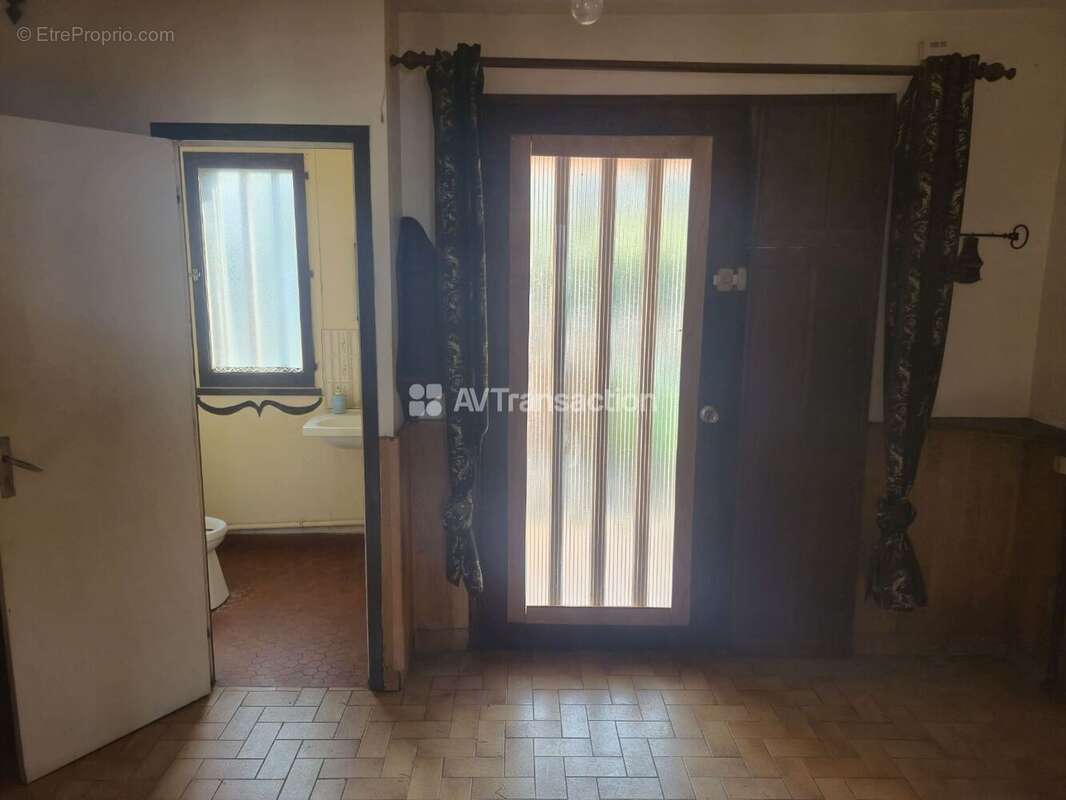 Maison à DECAZEVILLE